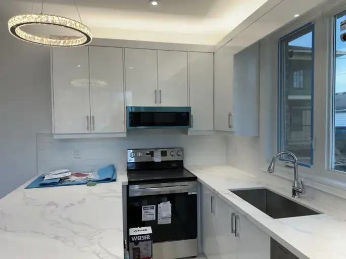 114 Warren Ave - Photo 3 of 16