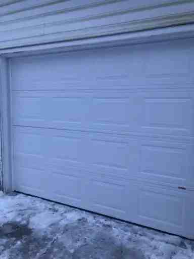 7311 79 Ave Nw - Photo 3 of 11