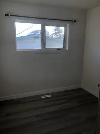 7311 79 Ave Nw - Photo 7 of 11