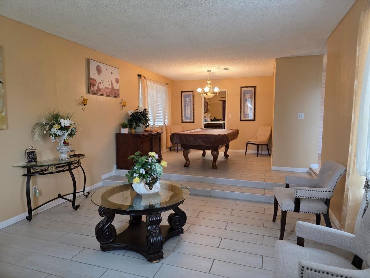 2217 Colonial Ct - Photo 3 of 13