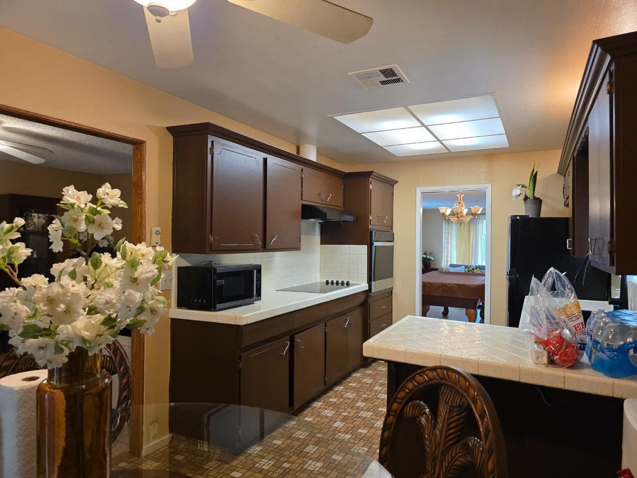 2217 Colonial Ct - Photo 5 of 13