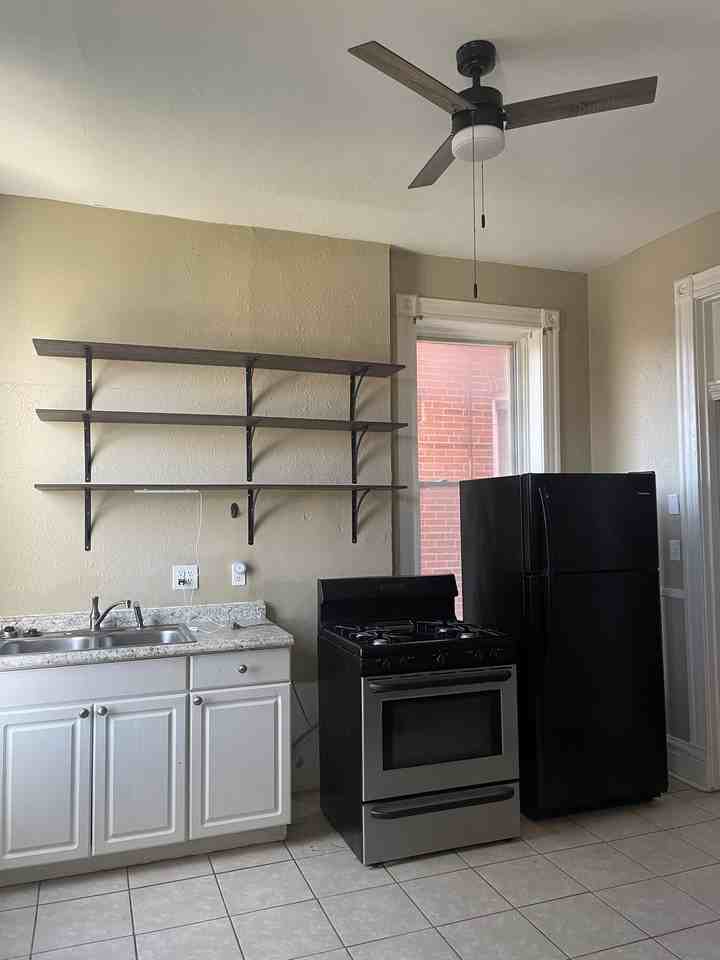 2664 Nebraska Ave #A - Photo 5 of 12