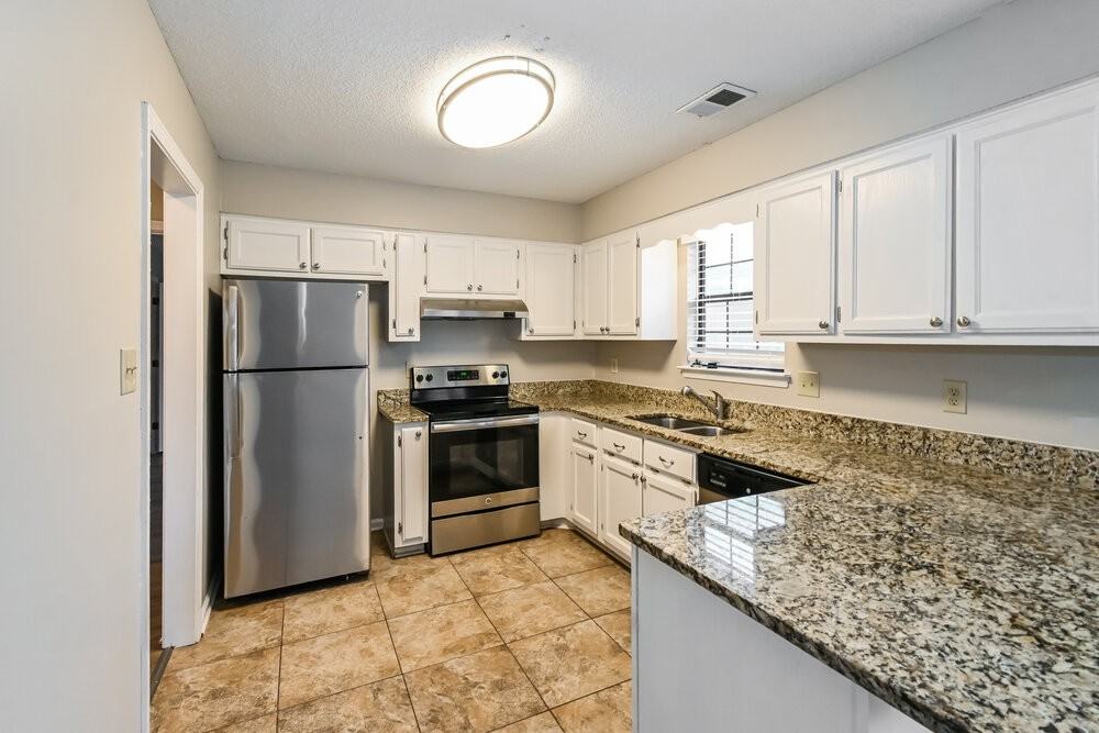 2811 Maryland Cir E - Photo 7 of 17