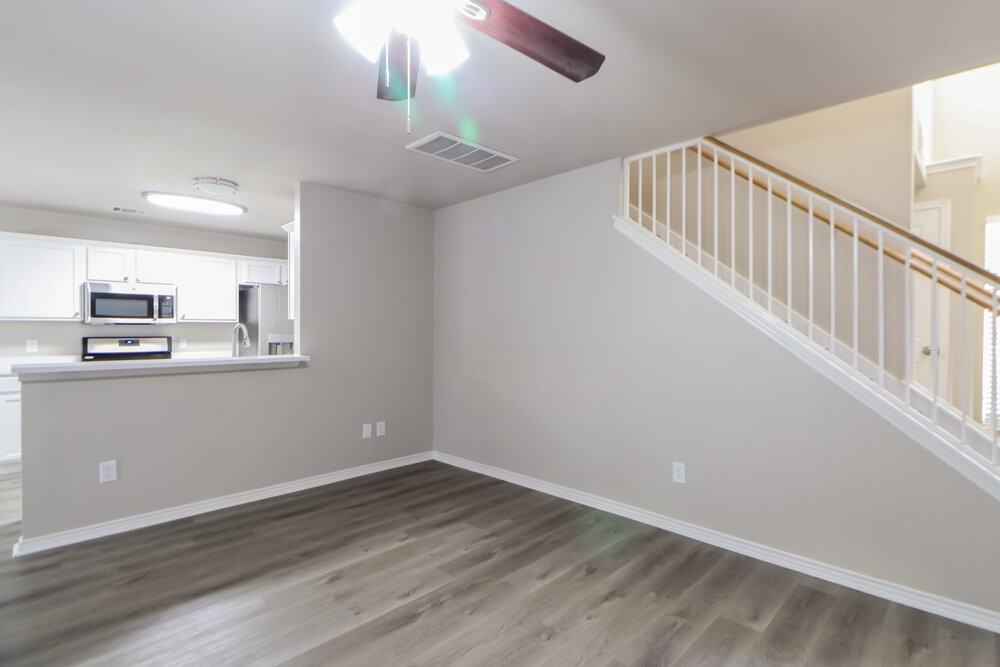 15524 Sarahs Creek Dr - Photo 6 of 17