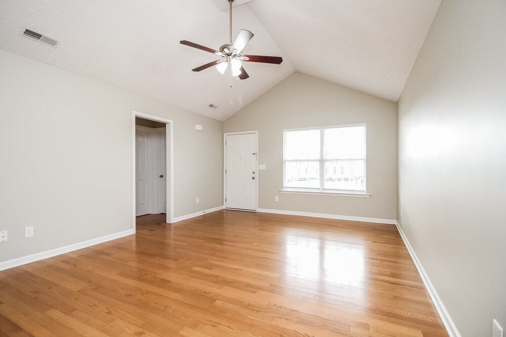 1240 Crescent Ridge Dr - Photo 4 of 16