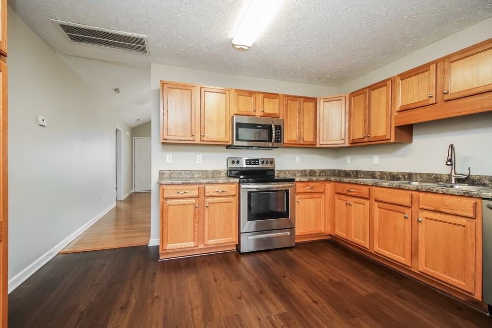 1240 Crescent Ridge Dr - Photo 7 of 16