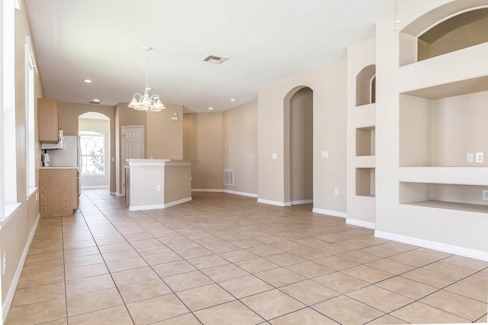 1342 Sun Meadow Dr - Photo 5 of 15