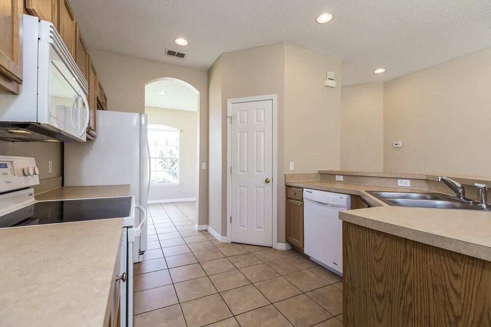 1342 Sun Meadow Dr - Photo 7 of 15