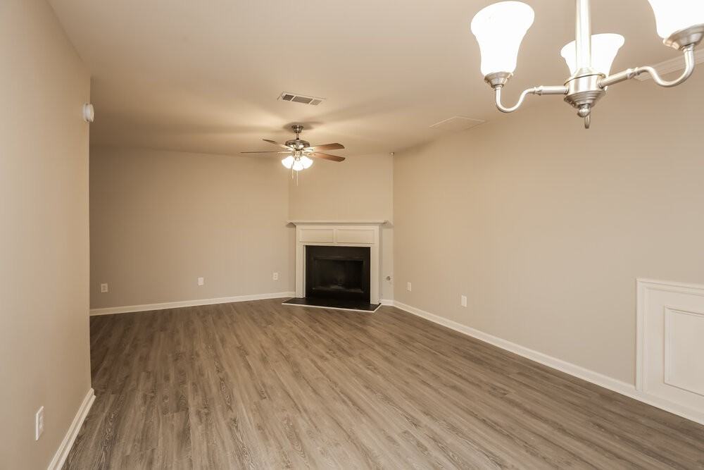 414 Hidden Creek Ct - Photo 6 of 17