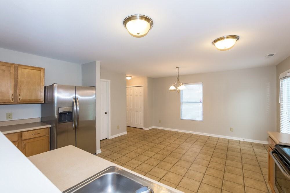 1528 Bray Dr - Photo 7 of 17