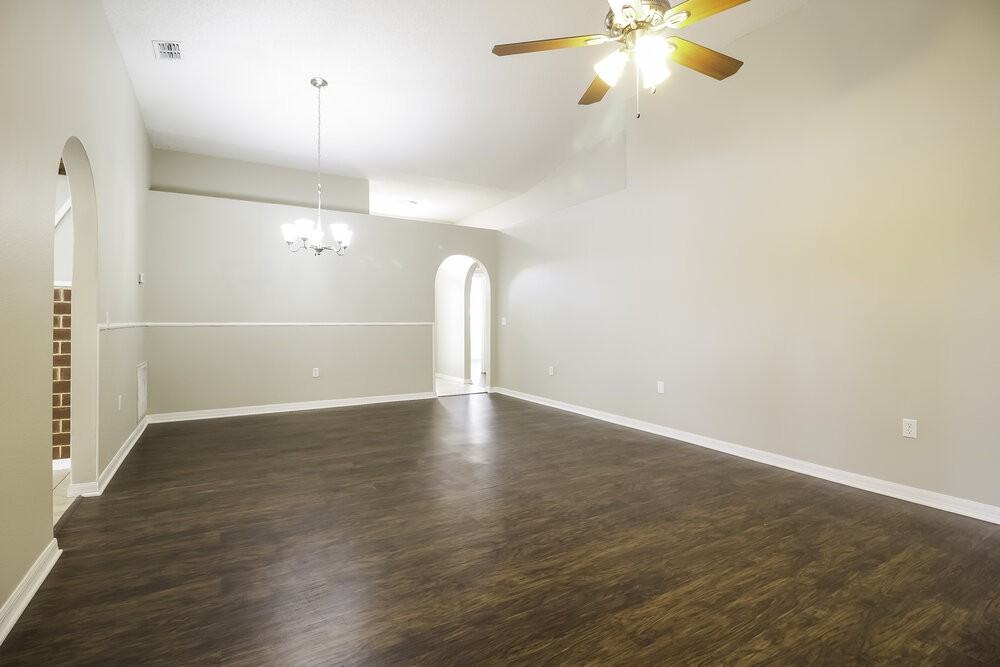 11821 Pethrick Dr - Photo 2 of 14