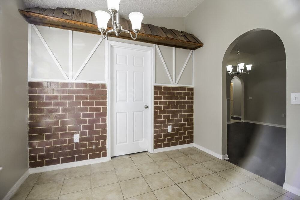 11821 Pethrick Dr - Photo 4 of 14