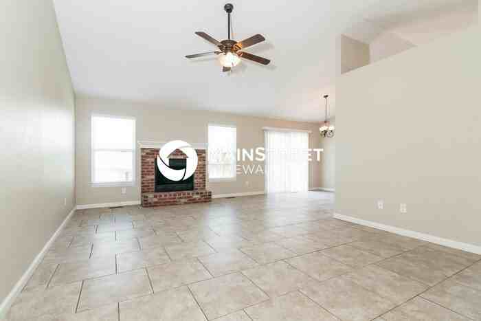 300 Andy Habsieger St - Photo 3 of 15