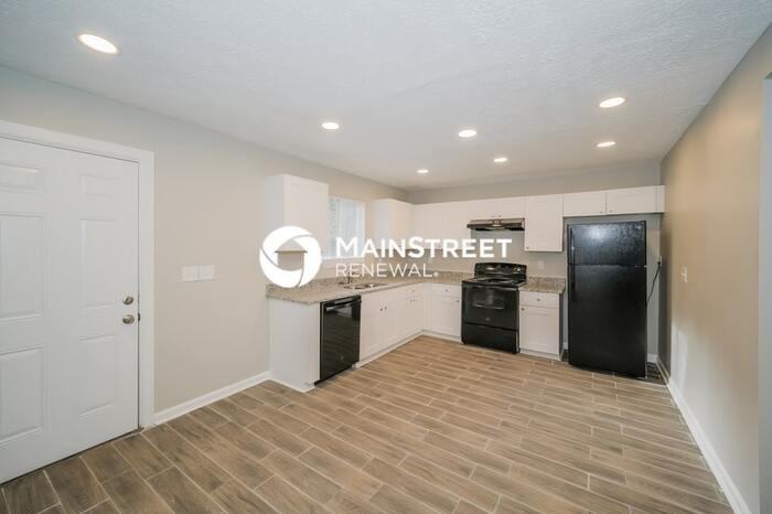 205 Wellington Dr - Photo 5 of 15