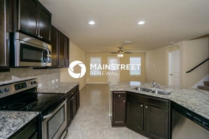 8939 Hickman Park - Photo 5 of 16