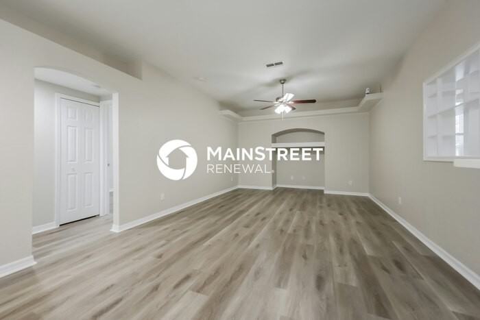 2301 Jetridge St - Photo 4 of 16