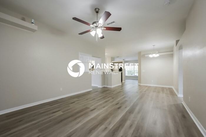 2301 Jetridge St - Photo 5 of 16