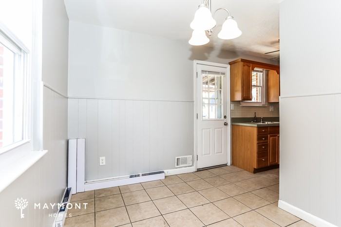 5907 Winthrope Ave - Photo 7 of 14