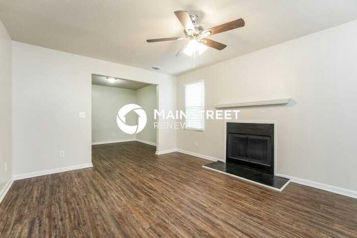 5439 Farmview Close - Photo 2 of 18