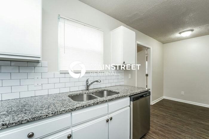 5439 Farmview Close - Photo 7 of 18