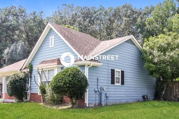 3763 Schanna Dr - Photo 4 of 18