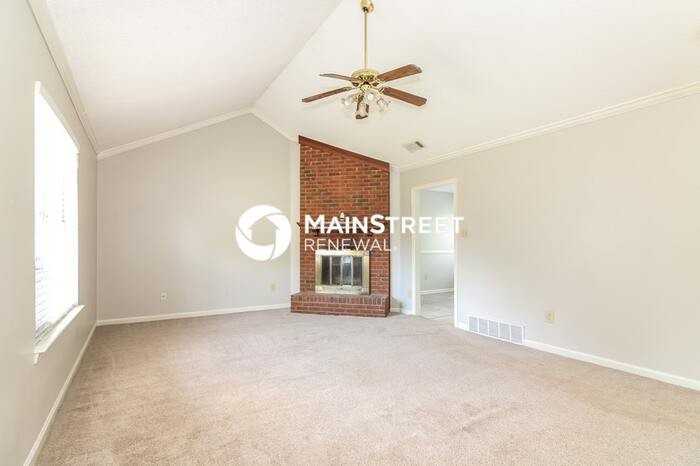 3763 Schanna Dr - Photo 5 of 18