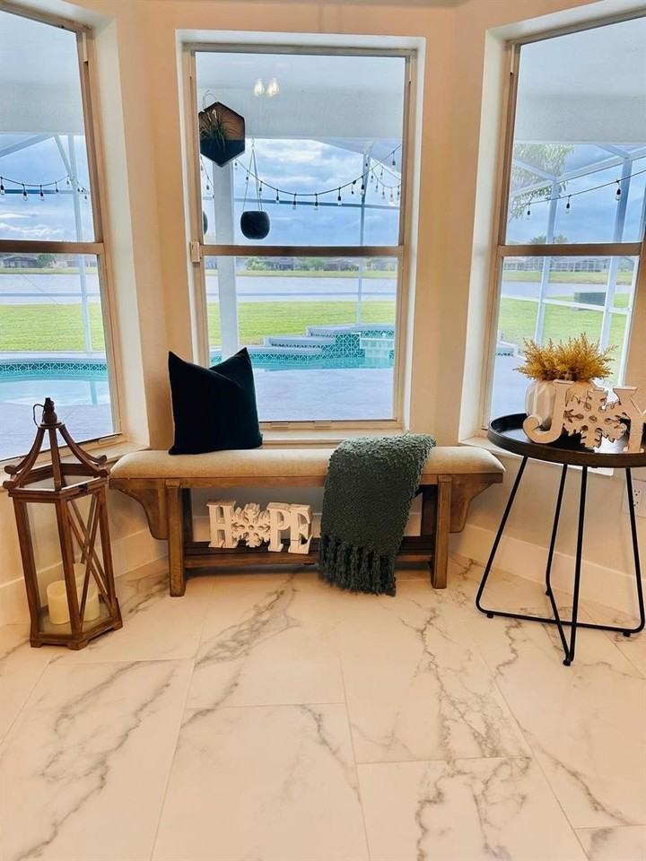 2652 Hawthorne Ln - Photo 5 of 41