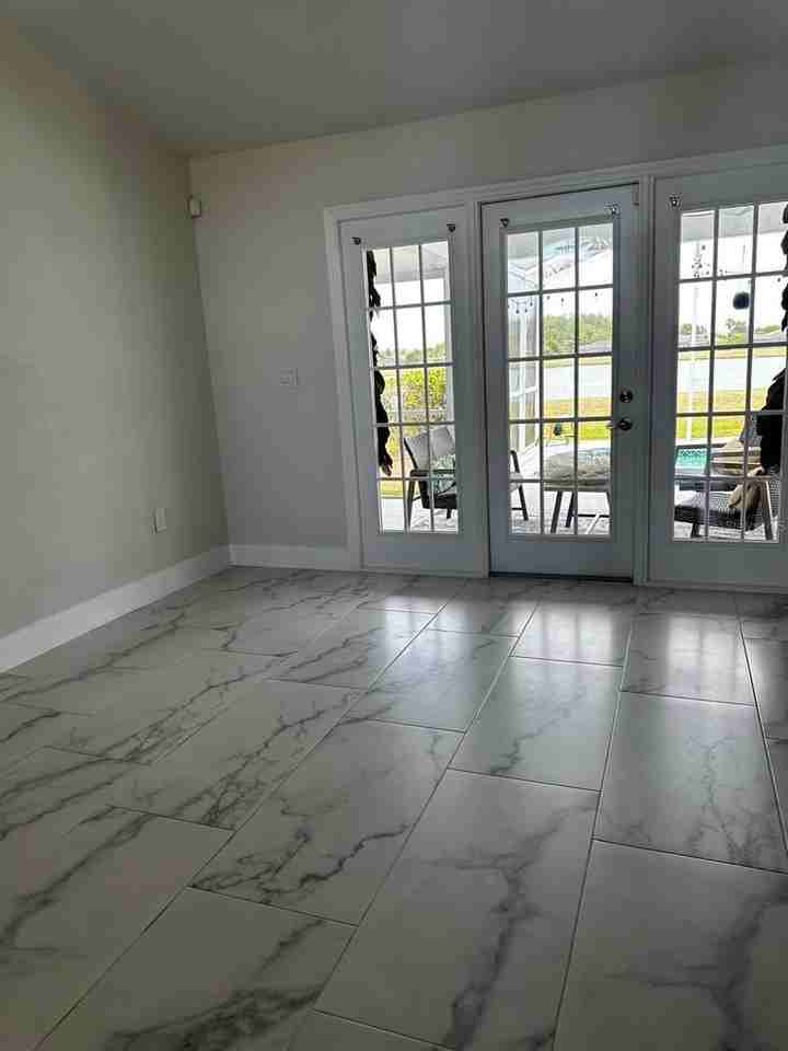 2652 Hawthorne Ln - Photo 7 of 41