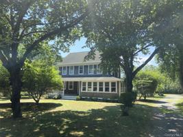 featured image of 102 E Tiana Rd