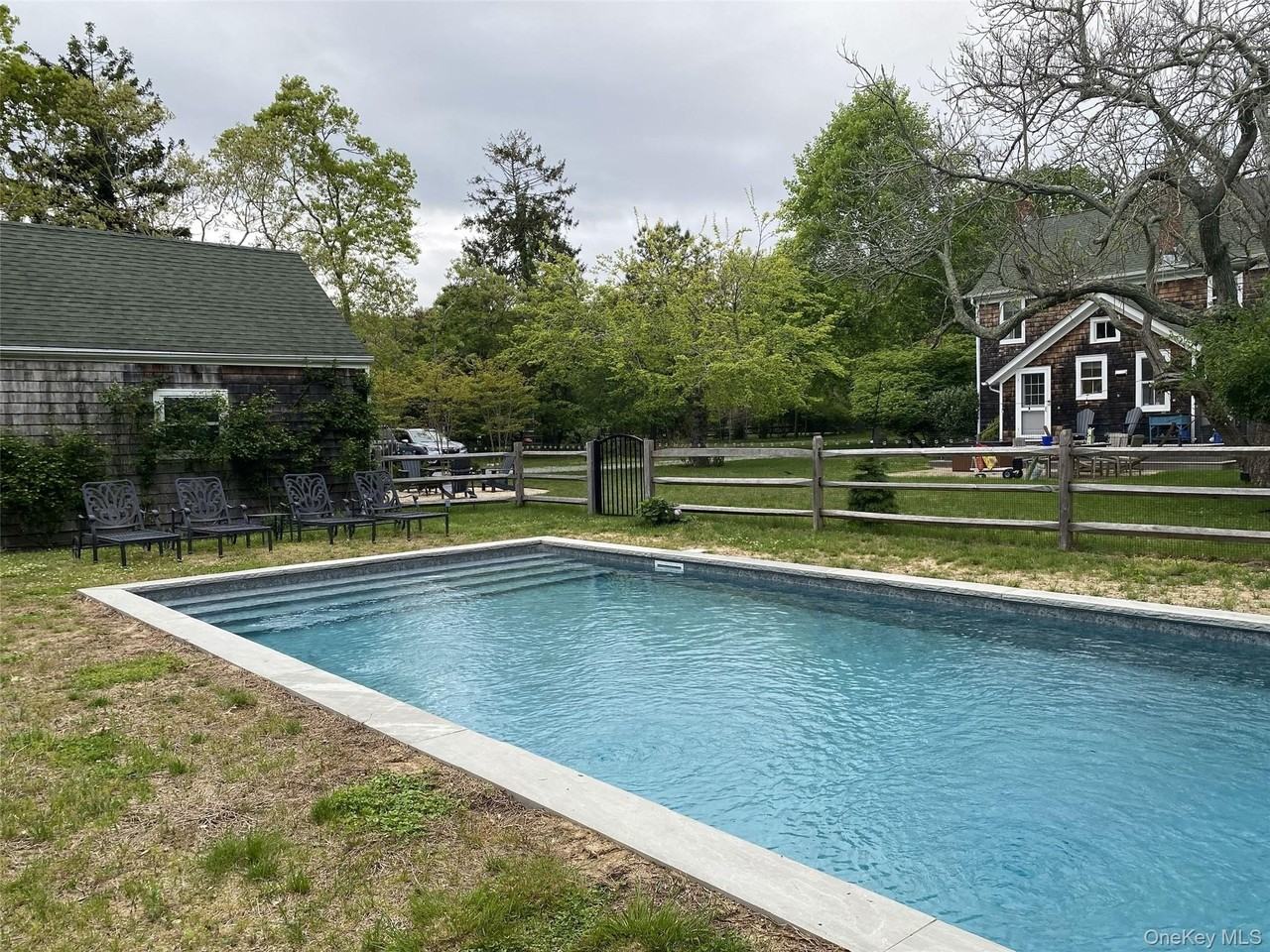 102 E Tiana Rd - Photo 3 of 28