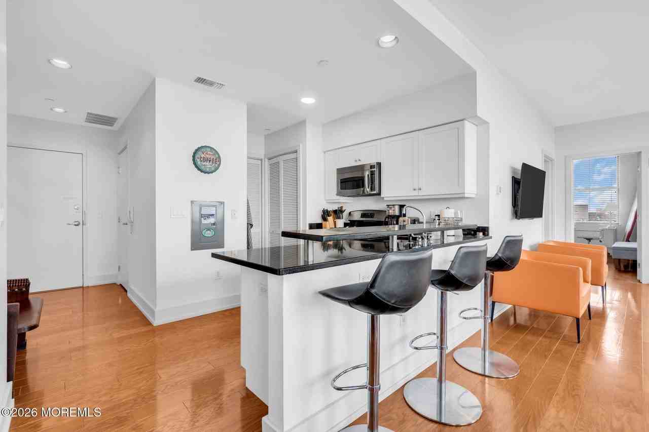 501 Grand Ave Apt 6b #6B - Photo 5 of 18