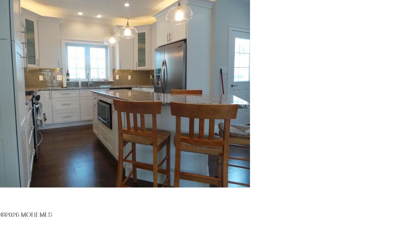 312 Saint Louis Ave - Photo 3 of 14