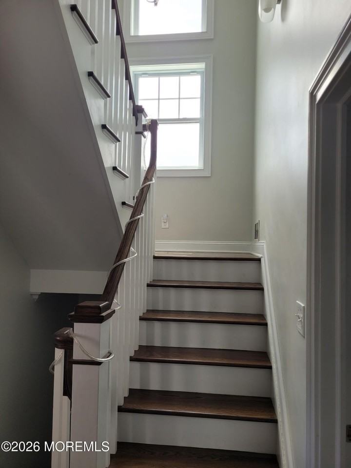 312 Saint Louis Ave - Photo 7 of 14