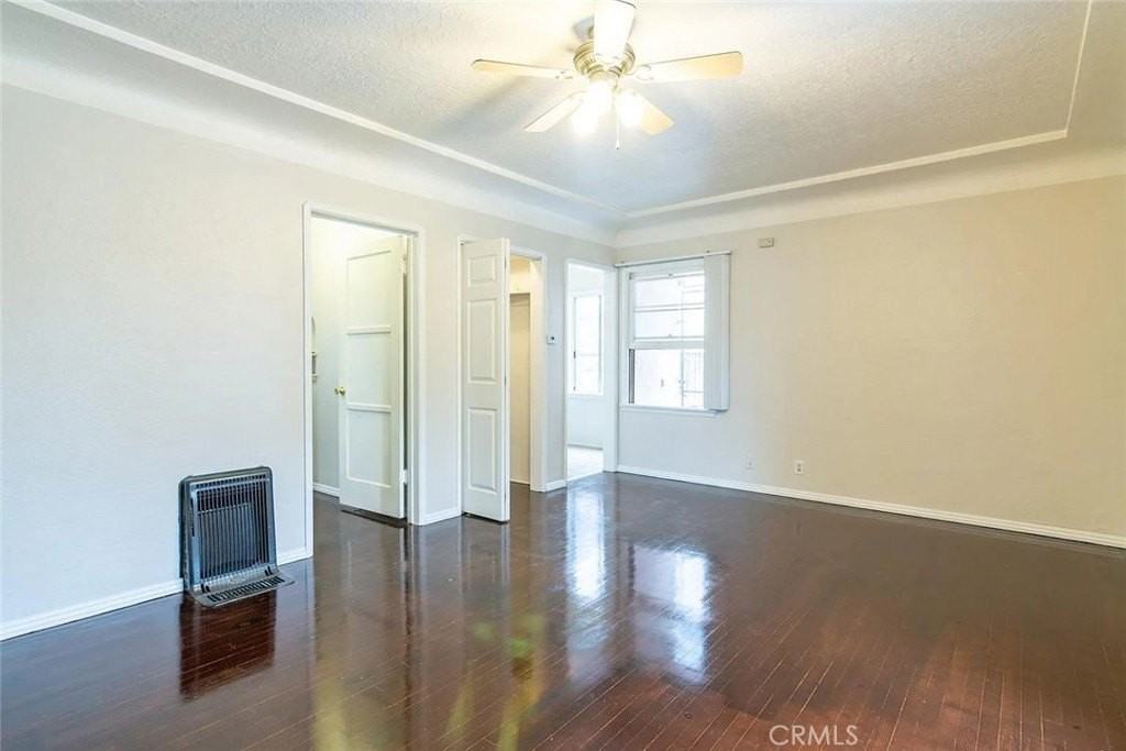 522 Linden Ave - Photo 3 of 8