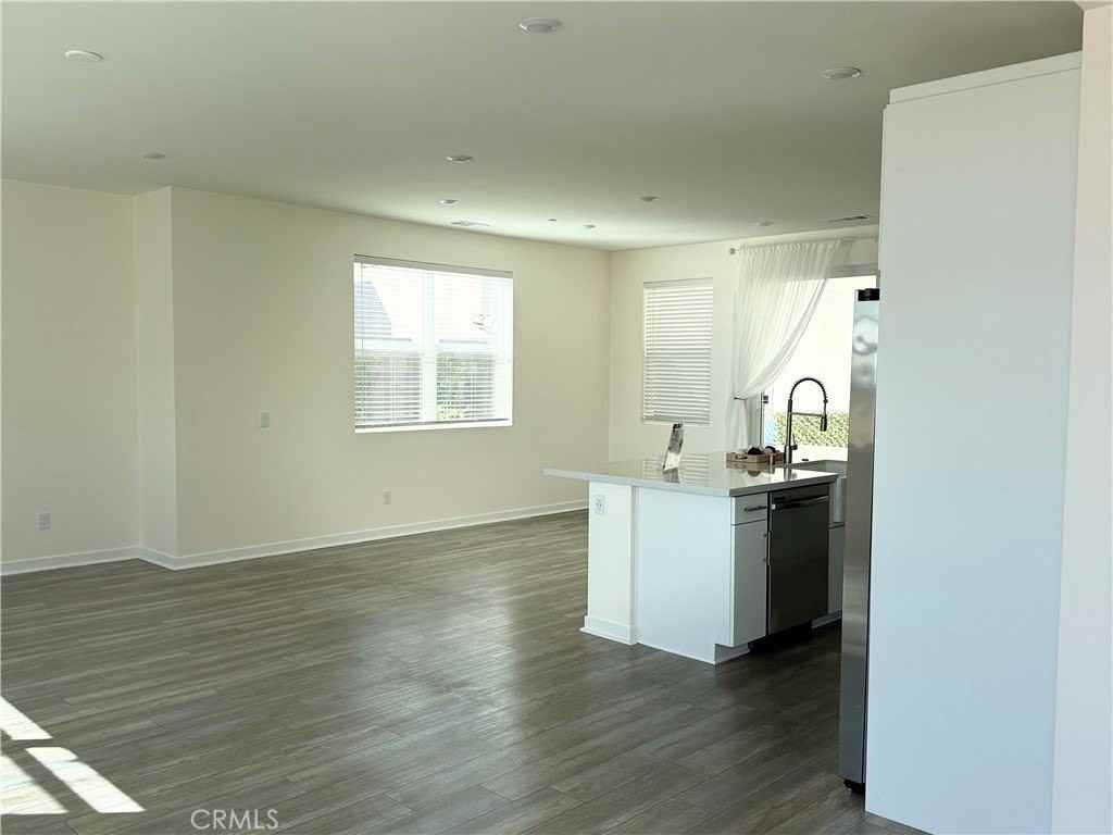 15820 Caterpillar Dr - Photo 2 of 24