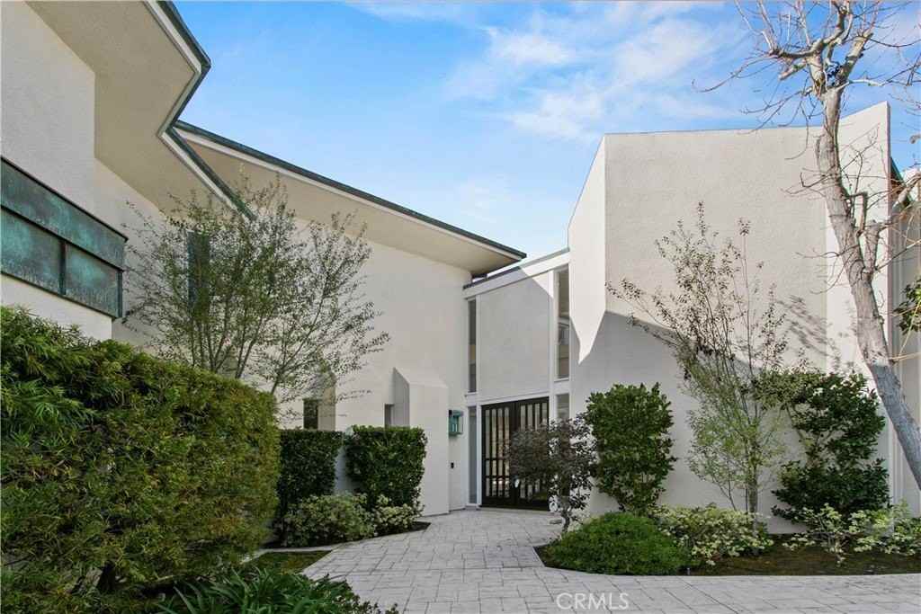 2 Inverness Ln - Photo 3 of 26