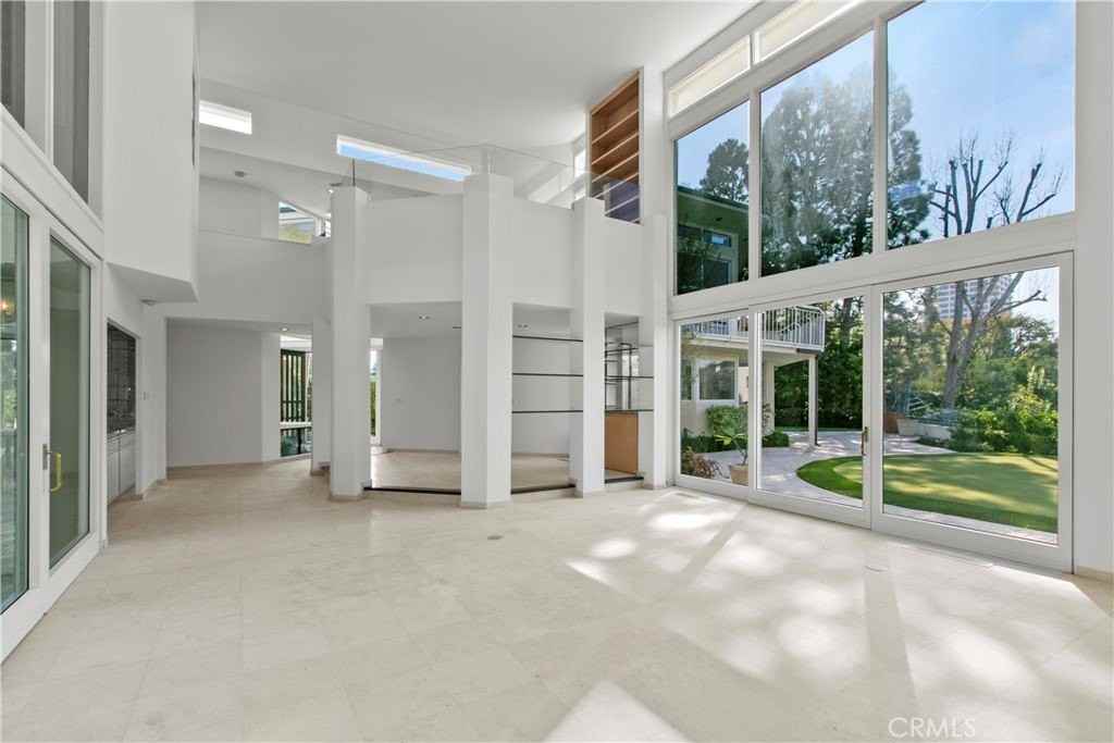 2 Inverness Ln - Photo 6 of 26