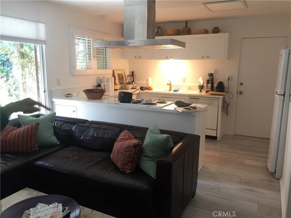 1510 Westcliff Dr #1 - Photo 3 of 6