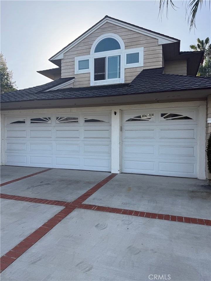 10 Red Rock Ln - Photo 2 of 15