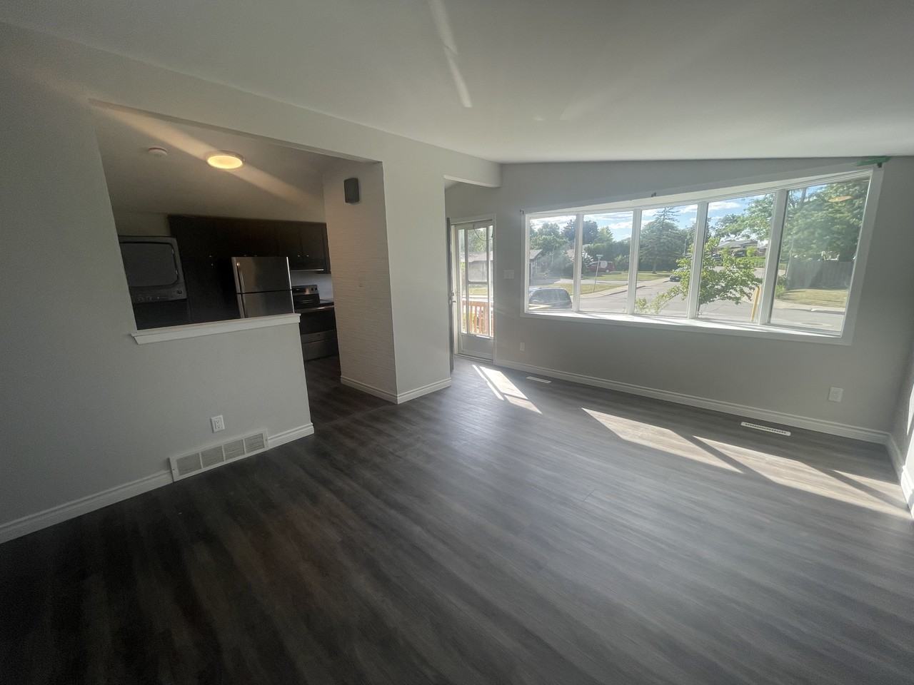 39 Lawfield Drive - Upper - Photo 6 of 18