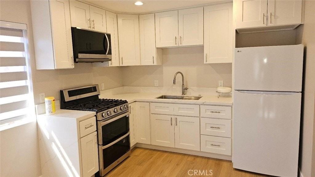 5350 Rockledge Dr #B - Photo 5 of 10