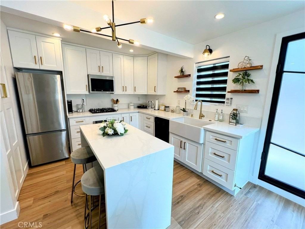 5311 Lockhurst Dr - Photo 5 of 16