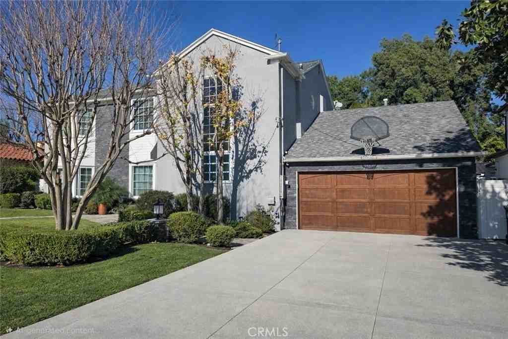 11165 Valley Spring Ln - Photo 2 of 44