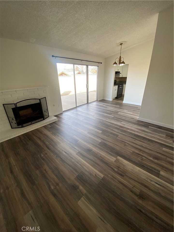 2823 E Avenue R13 - Photo 4 of 16