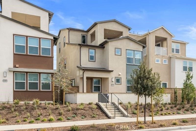 112 Junco - Photo 2 of 17