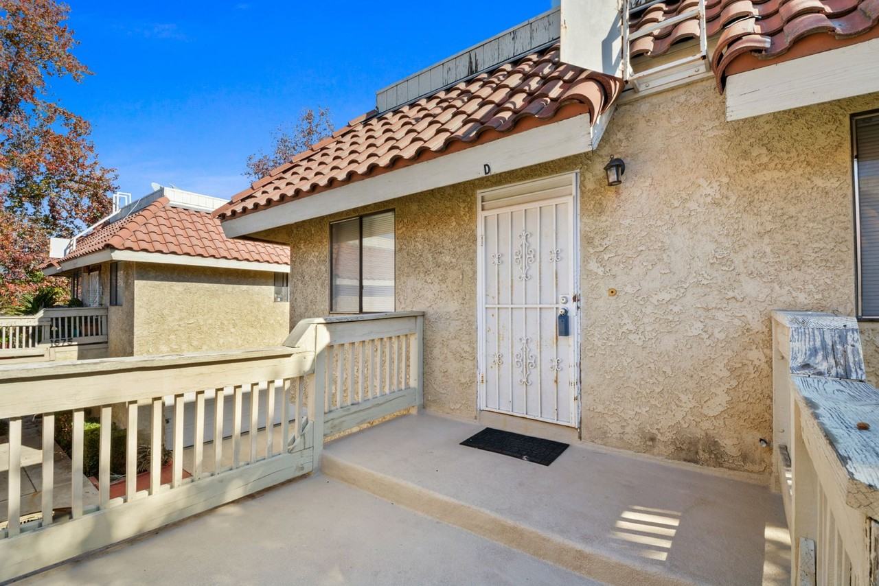 1673 E Kingsley Ave #D - Photo 2 of 11