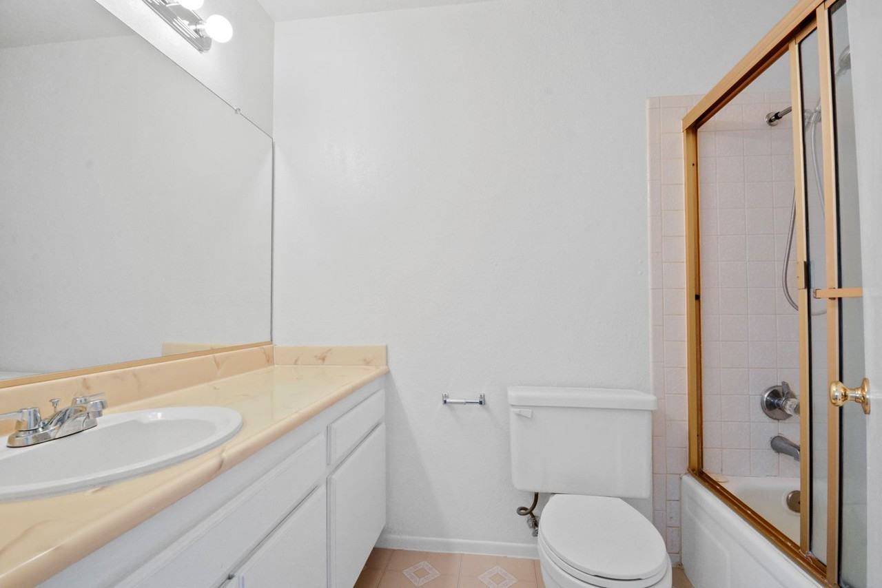 1673 E Kingsley Ave #D - Photo 6 of 11