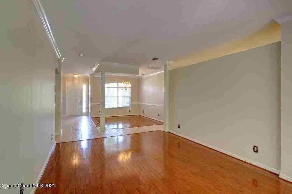 1097 Acappella Dr - Photo 4 of 15