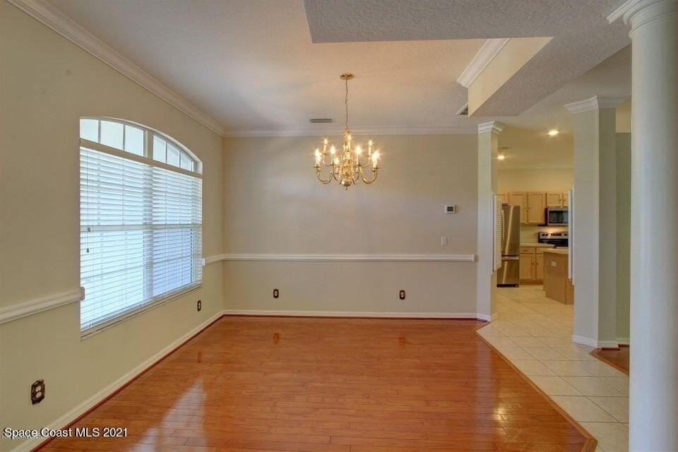 1097 Acappella Dr - Photo 5 of 15