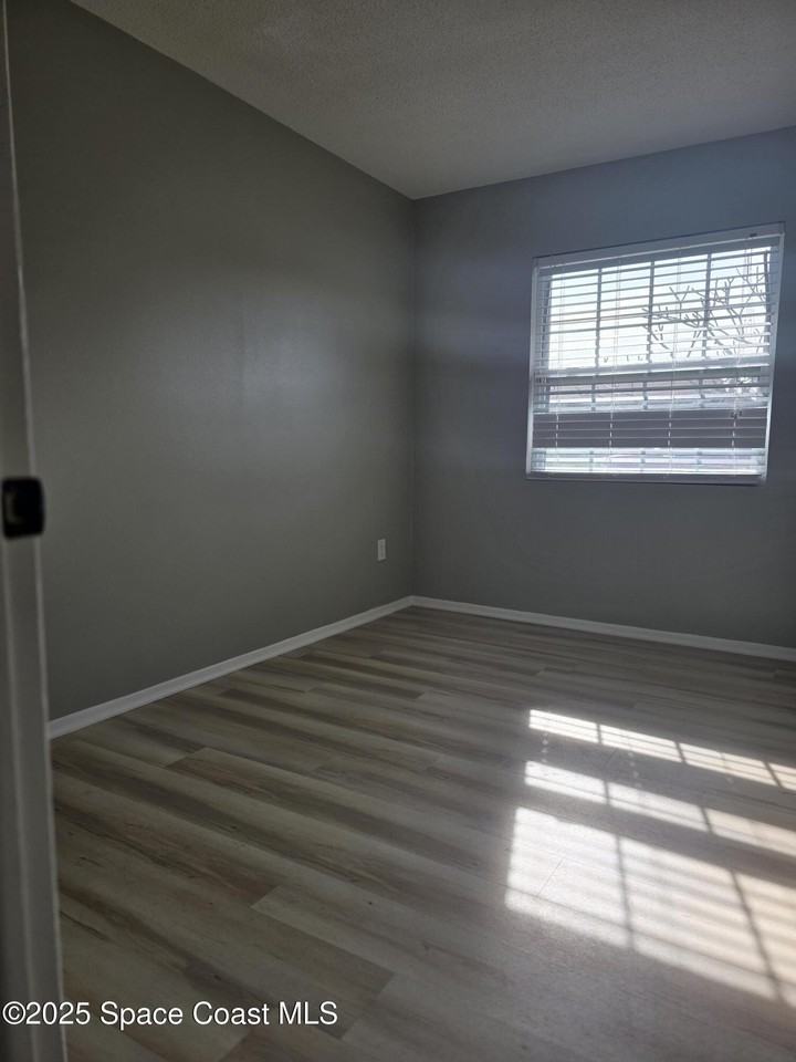 957 Burn Dr Ne - Photo 3 of 17